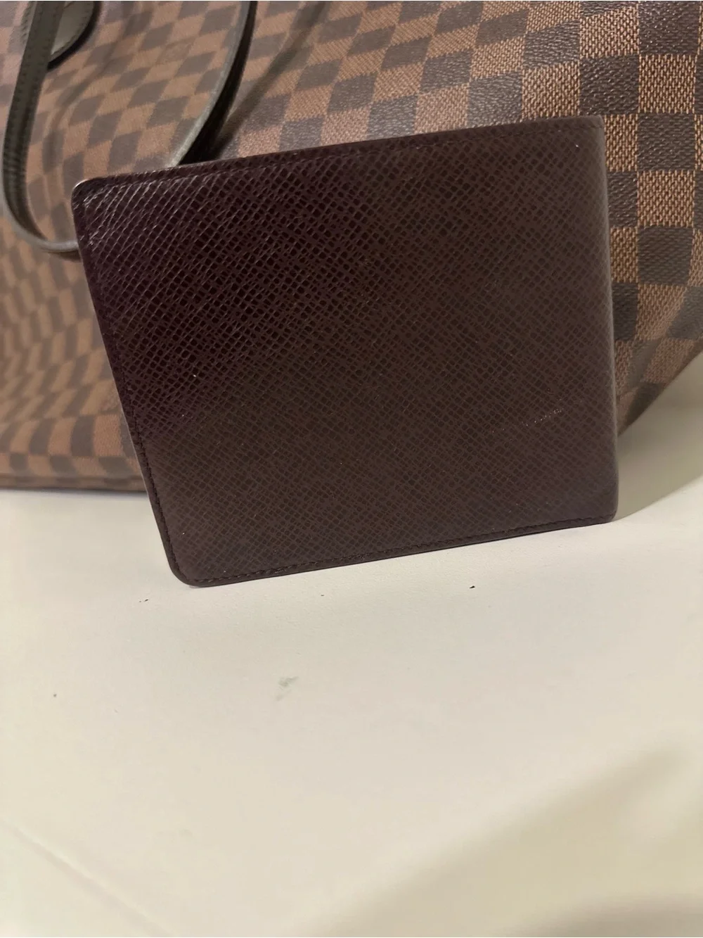 Vintage Men’s Louis Vuitton Taiga Leather Bifold Wallet